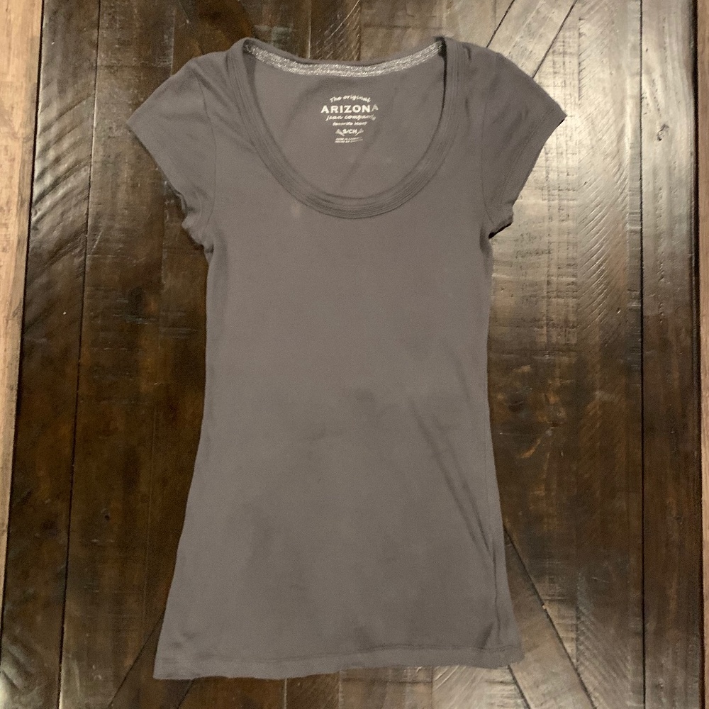 Grey Scoop T